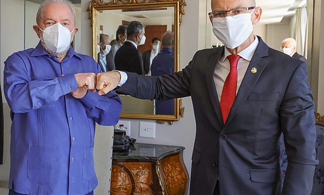 Lula e Contarato em encontro em Brasília em maio; na ocasião, o ex-presidente convidou o senador a entrar no PT - Ricardo Stuckert Lula e Contarato em encontro em Brasília em maio; na ocasião, o ex-presidente convidou o senador a entrar no PT