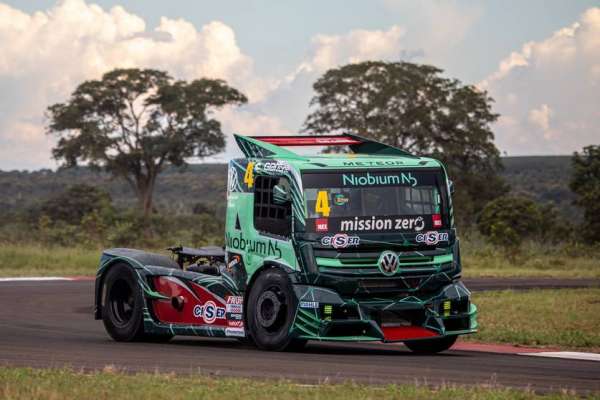 A Volkswagen está pronta para arrasar na Copa Truck 2024 com seus caminhões Meteor, enquanto apresenta sua nova tecnologia híbrida para pistas. Venha conferir toda a ação nas corridas